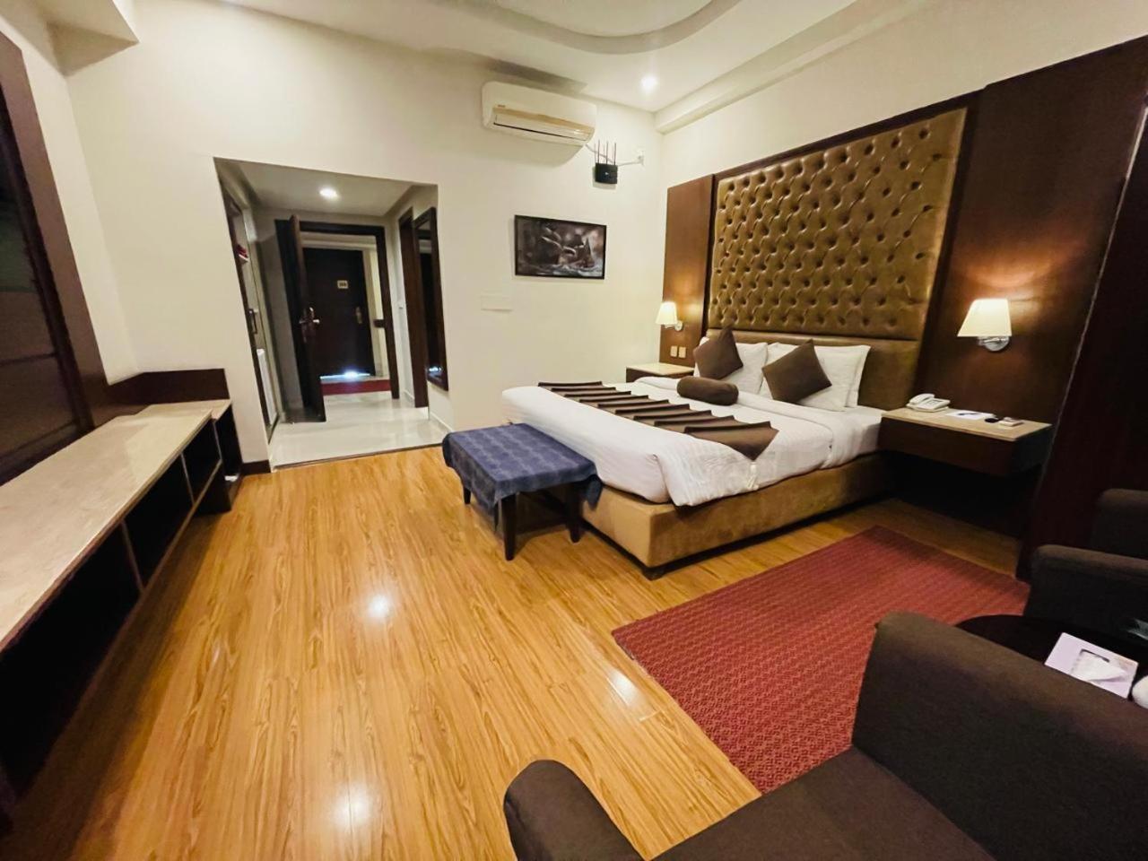 Legend Hotel Islamabad Buitenkant foto